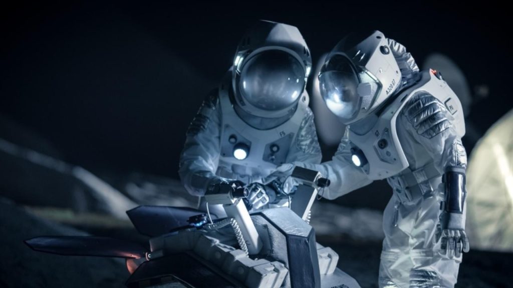 Návrat na Mesiac sa môže odložiť. Problémom sú skafandre, bez ktorých astronauti nepristanú
