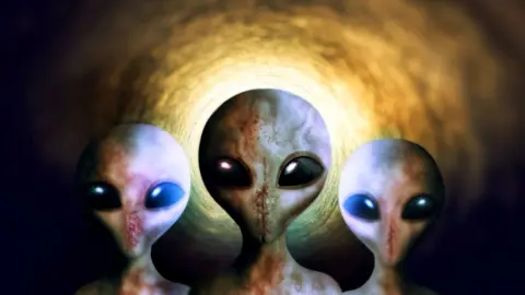 Náboženstvá vytvorili mimozemšťania? Pastor spustil veľkú debatu o UFO a viere