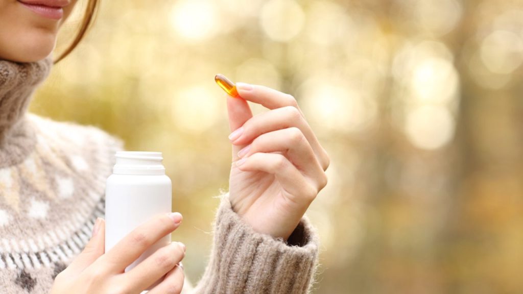 Ilustračná fotografia: Vitamín D je dôležitý pre zdravie kostí a svalov, pričom vedci skúmajú aj jeho možnú úlohu v ochrane srdca a ciev. Foto: Antonio Guillem / Shutterstock